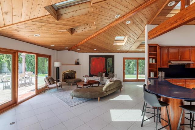 3160 Louis Road, Palo Alto CA: https://media.crmls.org/mediaz/af17187f-c270-434f-8835-2196508b1e65.jpg