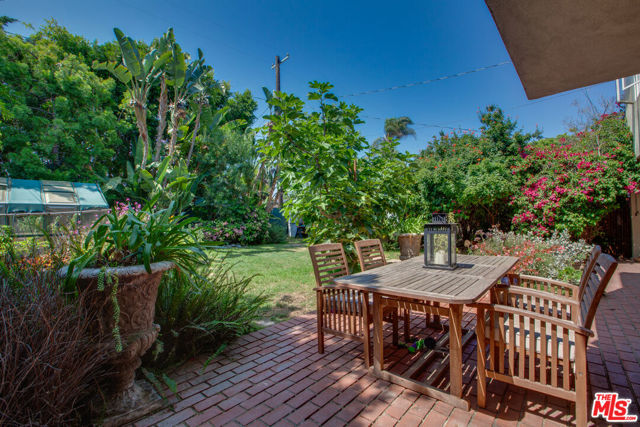 12521 Westminster Avenue, Los Angeles CA: https://media.crmls.org/mediaz/af1753a1-f1e7-45d2-baab-aeca7350486d.jpg