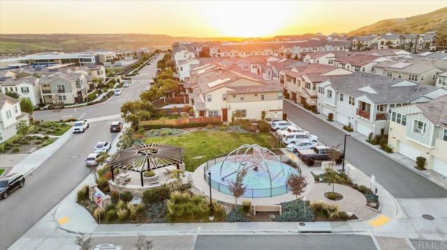 Detail Gallery Image 50 of 52 For 1184 Calle Oroblanco #3,  Chula Vista,  CA 91913 - 3 Beds | 3 Baths