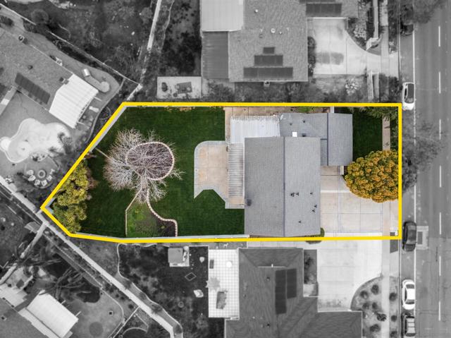 3624 Governor Dr, San Diego CA: https://media.crmls.org/mediaz/af17c914-9d3f-458f-95f9-25fdcb5084ac.jpg