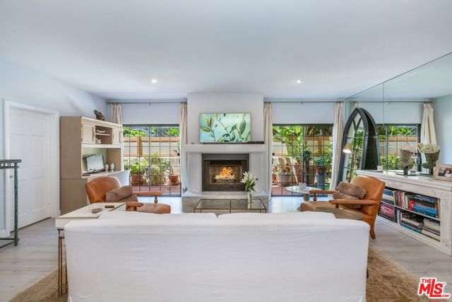 1247 10th Street, 1 photo 3