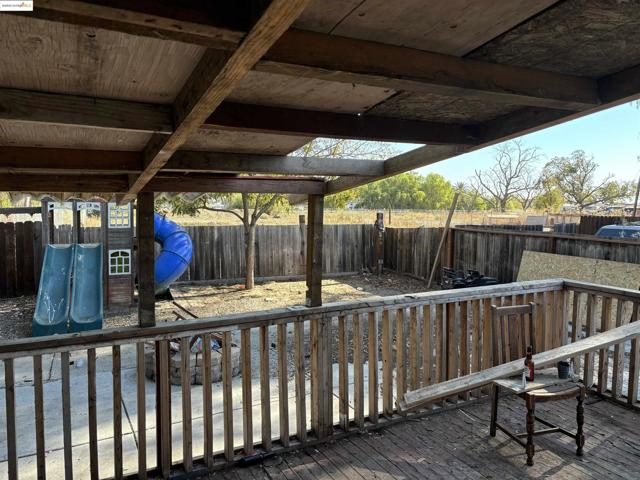 15089 Byron Hwy, Byron CA: https://media.crmls.org/mediaz/af1a03c6-51d9-4519-af7c-d67a42654599.jpg