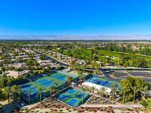 81290 Barrel Cactus Road, La Quinta CA: https://media.crmls.org/mediaz/af1a5833-2b70-48e9-8faf-c49f1f4a621a.jpg