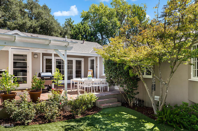185 Glen Summer Road, Pasadena CA: https://media.crmls.org/mediaz/af1a6fa4-b641-47b9-a0e1-0863cd8be831.jpg