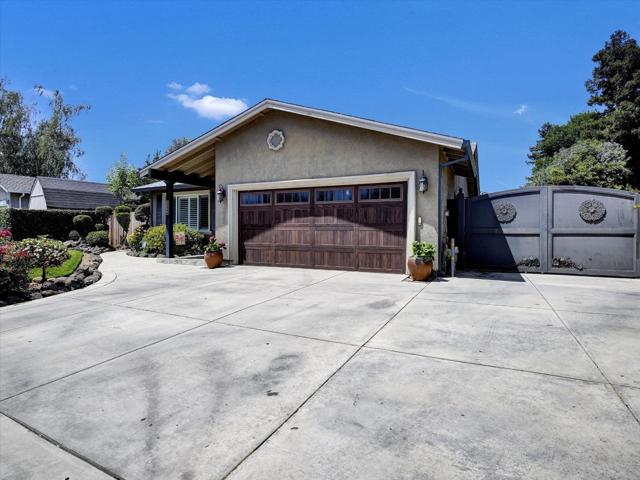 2259 S Ham Lane, Lodi CA: https://media.crmls.org/mediaz/af1a9c59-612b-4125-b500-3905c4012598.jpg