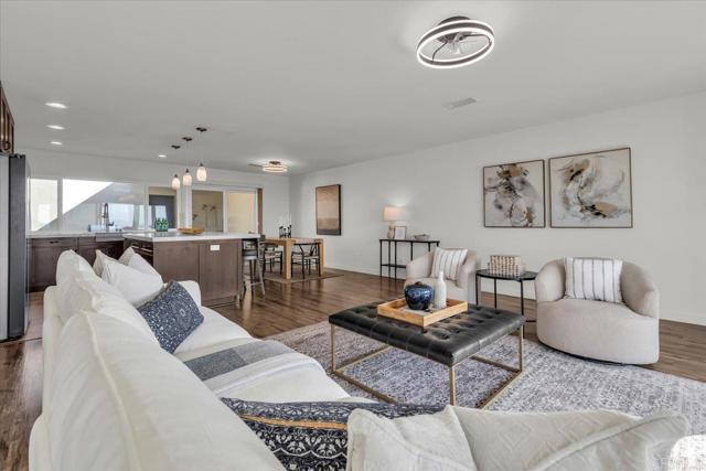 Detail Gallery Image 10 of 32 For 3902 Vista Campana #12,  Oceanside,  CA 92057 - 2 Beds | 2 Baths