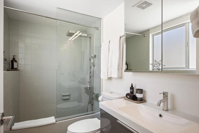 257 W El Camino Way, Palm Springs CA: https://media.crmls.org/mediaz/af1b72b2-45f0-4ac5-80e1-f3f0c36d843c.jpg