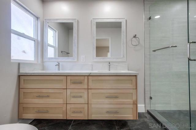 16731 Callado Ct, San Diego CA: https://media.crmls.org/mediaz/af1c7dca-fe9e-46ad-aba3-5585ba55d760.jpg