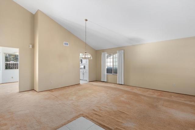 Detail Gallery Image 5 of 41 For 7338 Canyon Breeze Rd, San Diego,  CA 92126 - 4 Beds | 3 Baths