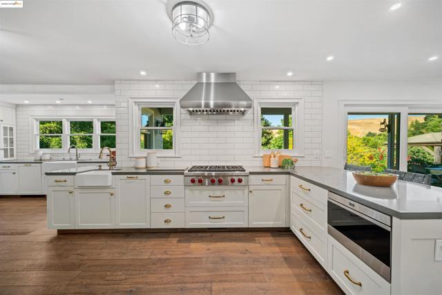 300 Rancho de Maria, Martinez CA: https://media.crmls.org/mediaz/af1cd949-dccf-4b04-9bed-66cffb5fda24.jpg