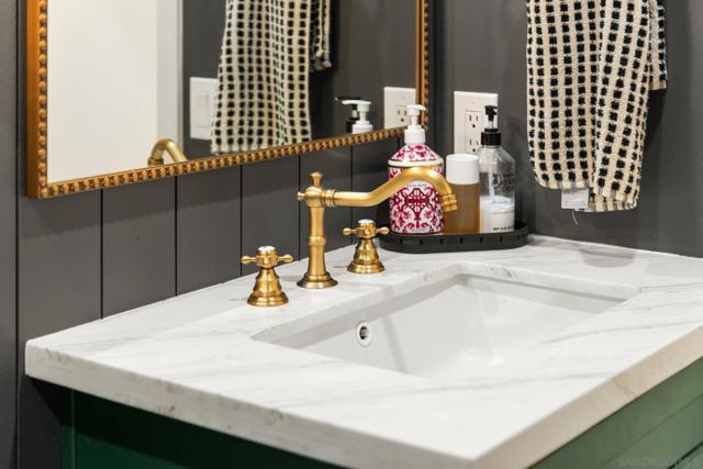 10528 Pinion Trl, Escondido CA: https://media.crmls.org/mediaz/af1d005c-b0ee-4fb1-91f1-f59d6b46e027.jpg