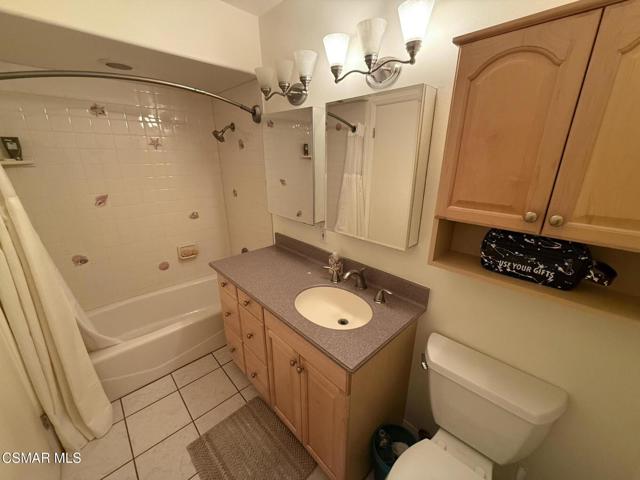2340 Aldrich Circle, Thousand Oaks CA: https://media.crmls.org/mediaz/af1d1597-fb02-4ee0-a05c-640360f2fa72.jpg