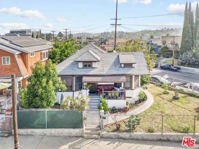 1605 Council Street, Los Angeles, California 90026, 3 Bedrooms Bedrooms, ,1 BathroomBathrooms,Single Family Residence,For Sale,Council,24425261