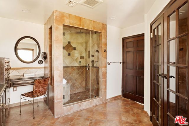 2125 Kew Drive, Los Angeles CA: https://media.crmls.org/mediaz/af1ddf10-2133-42f2-96aa-bed3b405dc5e.jpg