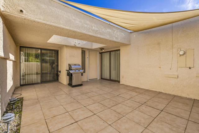 1484 Versailles Drive, Palm Springs, CA 92264
