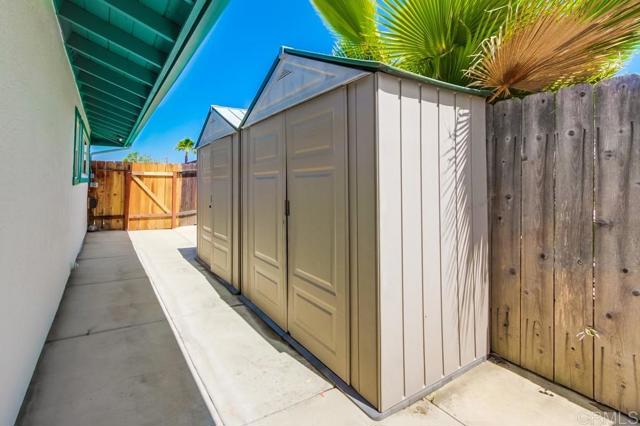 12919 Evalyn Place, Poway CA: https://media.crmls.org/mediaz/af1f82e0-6876-440a-8cd9-e0dd6e2a7236.jpg