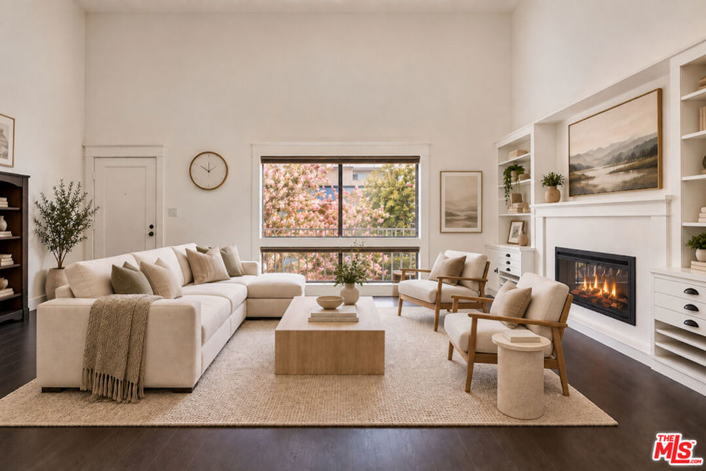 200 S La Fayette Park Place Unit 2