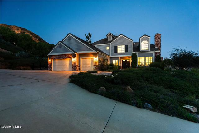 29845 Vista Del Arroyo, Agoura Hills CA: https://media.crmls.org/mediaz/af1ff1ef-2c00-4929-b50d-7dfec3075dab.jpg