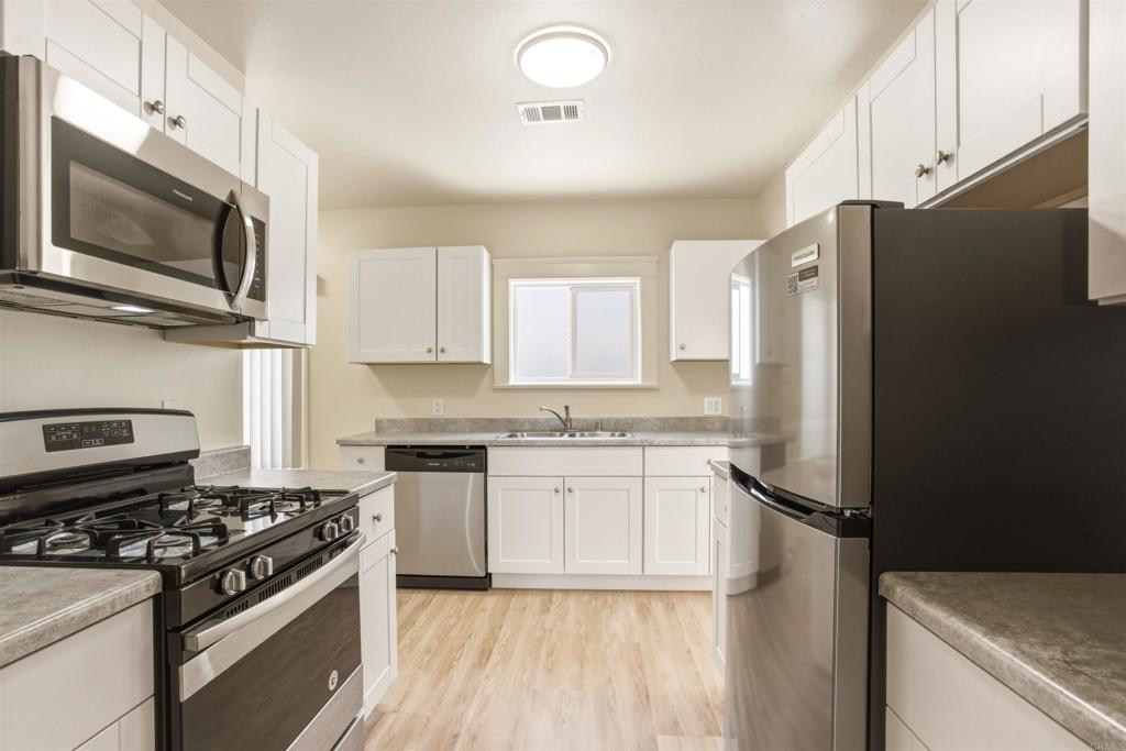 4319 Swift Avenue - photo 3