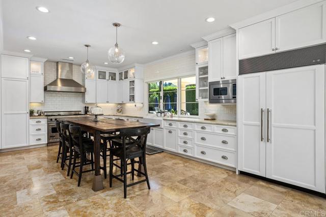 3433 Western Springs Rd, Encinitas CA: https://media.crmls.org/mediaz/af201ad3-e033-4d9f-8018-6427dd243a89.jpg