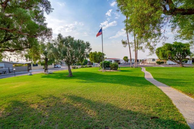 14777 Palm Drive, Desert Hot Springs CA: https://media.crmls.org/mediaz/af219394-ac78-44d1-a476-bd4880dc343b.jpg