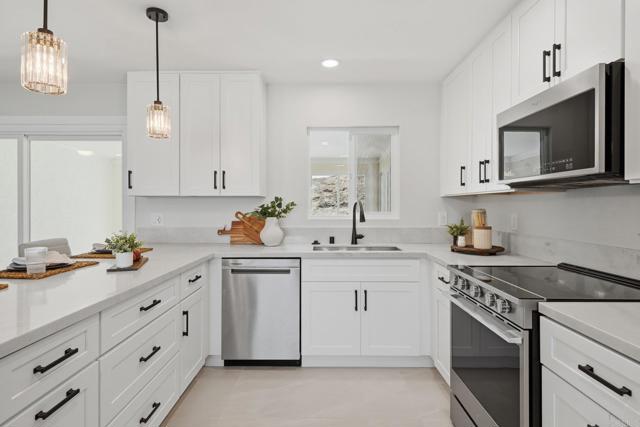 Detail Gallery Image 7 of 31 For 406 Borden Cir, San Marcos,  CA 92069 - 3 Beds | 2 Baths