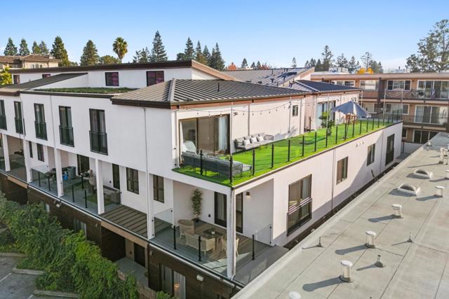 916 Woodside Road, Redwood City CA: https://media.crmls.org/mediaz/af2254d7-f68e-4dd7-9b55-d985ec9e4ad4.jpg