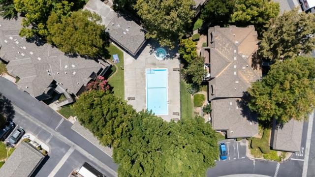 3054 Shadow Springs Place, San Jose CA: https://media.crmls.org/mediaz/af2273cb-acec-4126-8a73-1e10f525fc9c.jpg