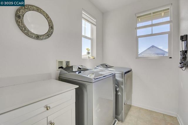 330 Pacifica Dr, Brentwood CA: https://media.crmls.org/mediaz/af22e0aa-ba60-4b27-a020-f9dcfbc05dd5.jpg