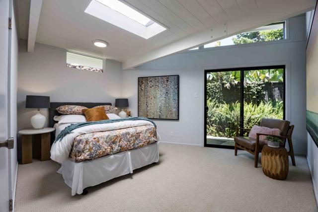 3865 Mumford Place, Palo Alto CA: https://media.crmls.org/mediaz/af231a72-2054-4d94-878e-59bef2568538.jpg