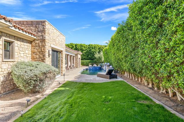 17 Emerald Court, Rancho Mirage CA: https://media.crmls.org/mediaz/af231e6d-7106-4c6c-aef9-b82235b18eeb.jpg