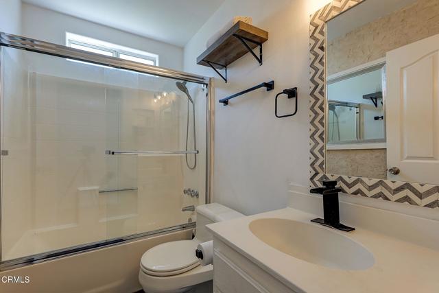 1998 Barnett Way, Los Angeles CA: https://media.crmls.org/mediaz/af2353a9-8ea1-4a61-b55b-e74f544afeb4.jpg