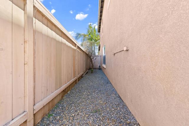 359 Franciscan Way, Oceanside CA: https://media.crmls.org/mediaz/af23c80d-82cf-4d4a-90b0-f3ff74f8febd.jpg