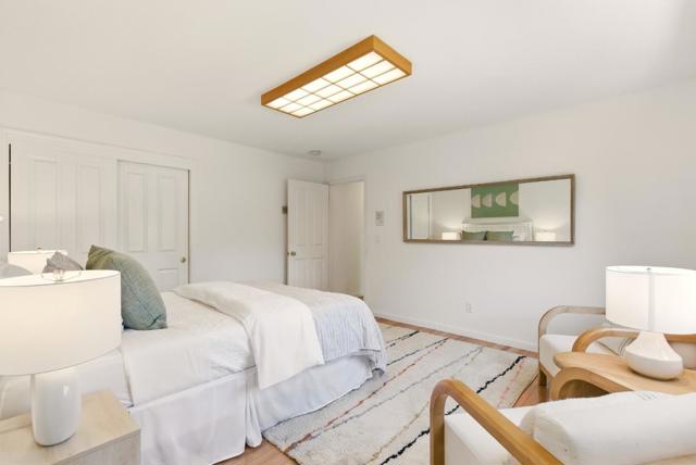 41 Regent Place, Palo Alto CA: https://media.crmls.org/mediaz/af24757e-312c-4621-b14b-0ddd2350da80.jpg