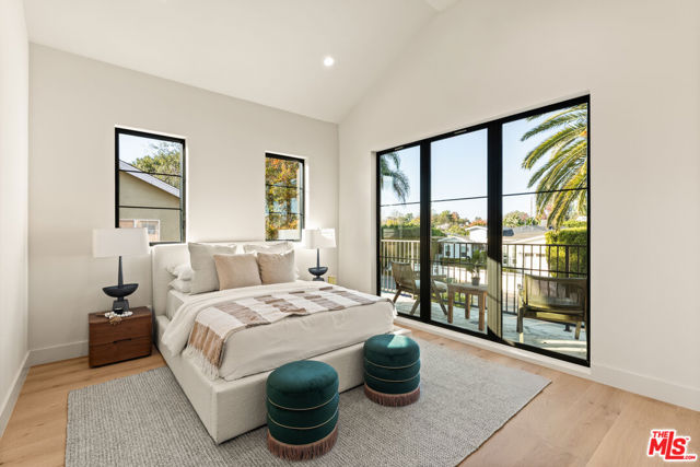 11746 La Maida Street, Valley Village CA: https://media.crmls.org/mediaz/af248466-b2aa-4a97-a5cb-ad8f8098db60.jpg