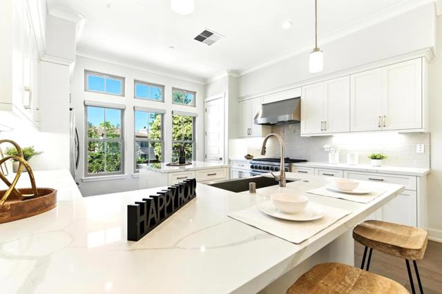 2014 W Middlefield Road, Mountain View CA: https://media.crmls.org/mediaz/af248d30-a5de-4f40-955f-73962a37811f.jpg