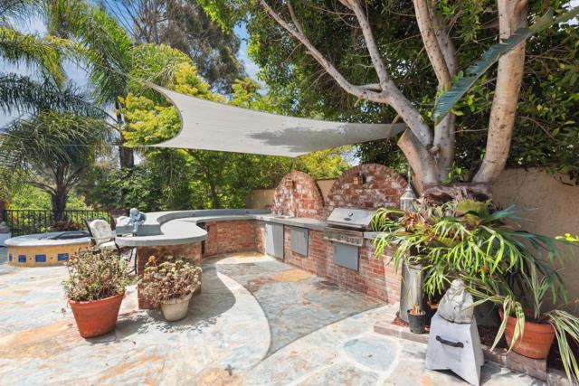 139 Parnassus Circle, Oceanside CA: https://media.crmls.org/mediaz/af25b066-8784-4bf1-b3ab-452f7585ff2f.jpg