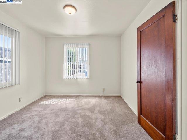 19979 Wisteria St, Castro Valley CA: https://media.crmls.org/mediaz/af25ca48-27b0-4540-9606-62192fb651d7.jpg