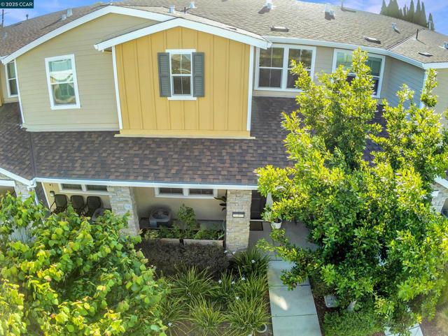 1233 Bockman, San Lorenzo CA: https://media.crmls.org/mediaz/af25db76-406a-4131-8573-408242e858c3.jpg