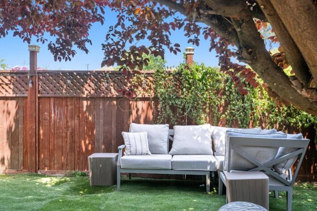 32027 Carroll Avenue, Hayward CA: https://media.crmls.org/mediaz/af261ff6-3707-4d5c-b9dd-ed79e3225dc2.jpg