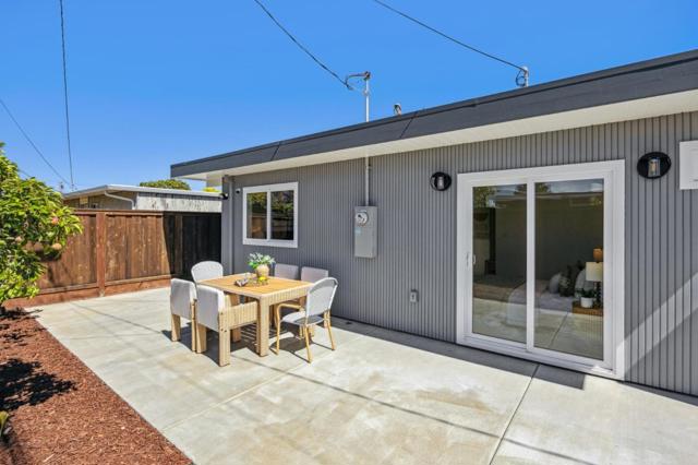 683 Vanessa Drive, San Mateo CA: https://media.crmls.org/mediaz/af27bb6e-3bb3-4f86-9c29-745da8f5ed2e.jpg