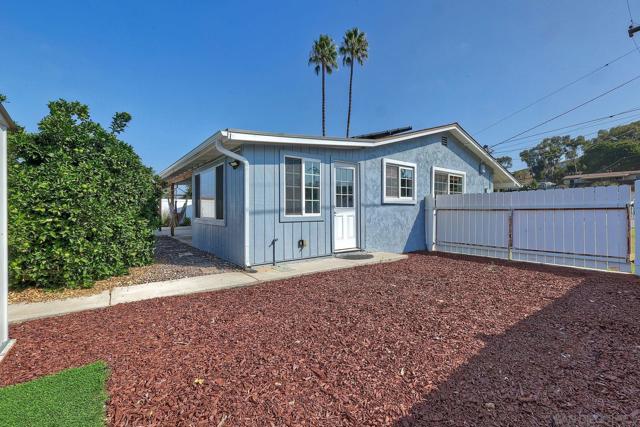 9158 Heatherdale St, Santee CA: https://media.crmls.org/mediaz/af27deb5-ad3a-4a83-8571-044924285830.jpg