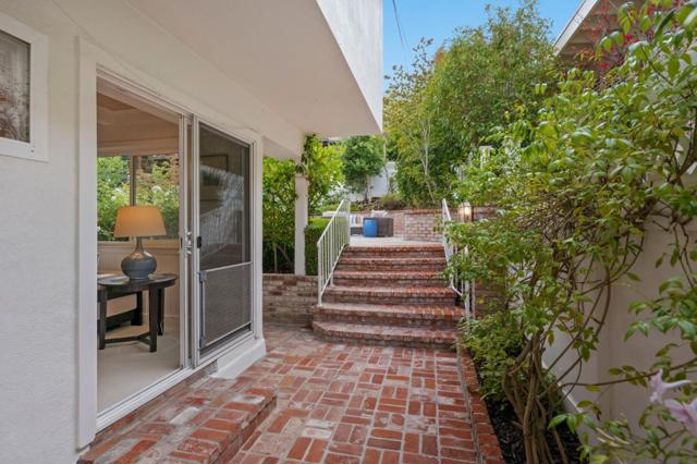 1511 La Mesa Drive, Burlingame CA: https://media.crmls.org/mediaz/af283a84-c4fd-44de-a32f-9eb7df2d69cf.jpg
