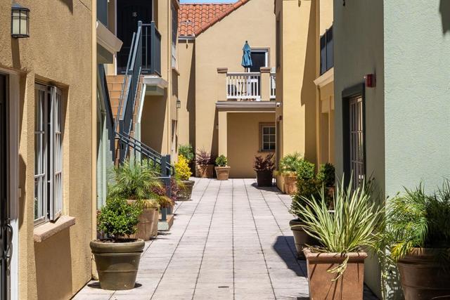 1705 Palm Avenue, San Mateo CA: https://media.crmls.org/mediaz/af284d63-1681-4137-94bc-7b34b6cc1338.jpg