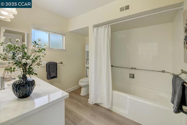 1873 Golden Rain Rd., Walnut Creek CA: https://media.crmls.org/mediaz/af28977f-c2a5-4634-9c7b-b403cd2c4b74.jpg