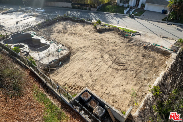 742 Patterson Place photo 3