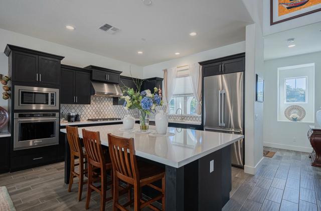 477 Marina Heights Drive, Marina CA: https://media.crmls.org/mediaz/af299520-c064-441b-a472-c8f5f1493c8c.jpg