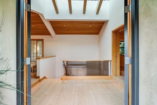 26140 Rancho Manuella Lane, Los Altos Hills CA: https://media.crmls.org/mediaz/af2a3c6d-1bbd-4bb7-b01d-33dda86a0ac0.jpg