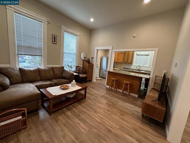 3229 Elm, Oakland CA: https://media.crmls.org/mediaz/af2b139a-88de-49aa-8022-2632763ba3ab.jpg
