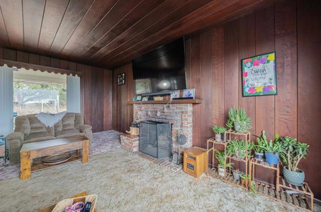 905 W Blanco Road, Salinas CA: https://media.crmls.org/mediaz/af2b4375-a2a8-40df-938b-ea62de8bc0cd.jpg